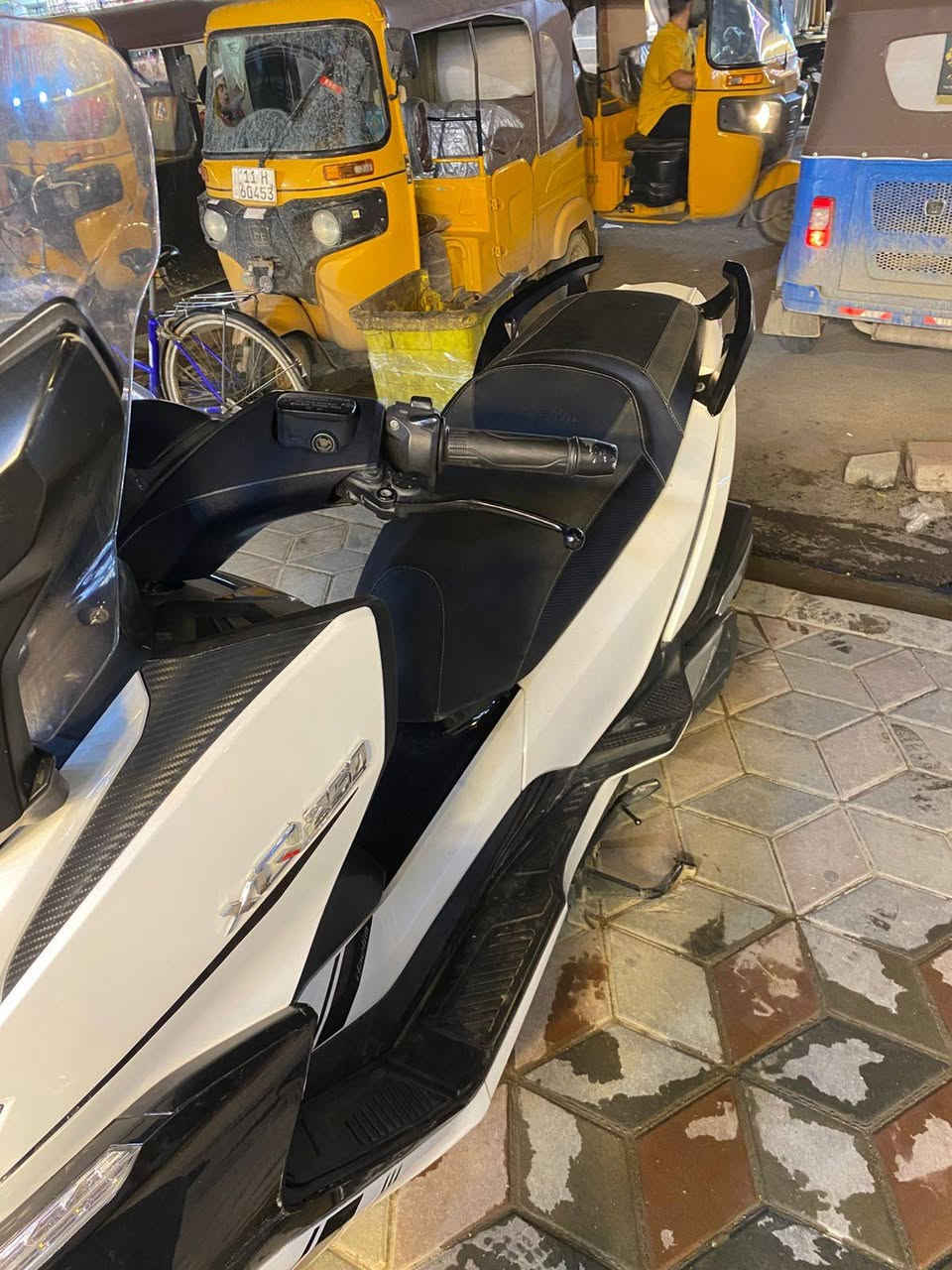 السلام عليكم دراجه للبيع موديل 25 الدراجه مقفوله كفاله عامه ماكينه مقفوله المكان الشعه دراجه اوراقها كامله سعر الدراجه ب 30 وبيها مجال رقم الموبايل***********
