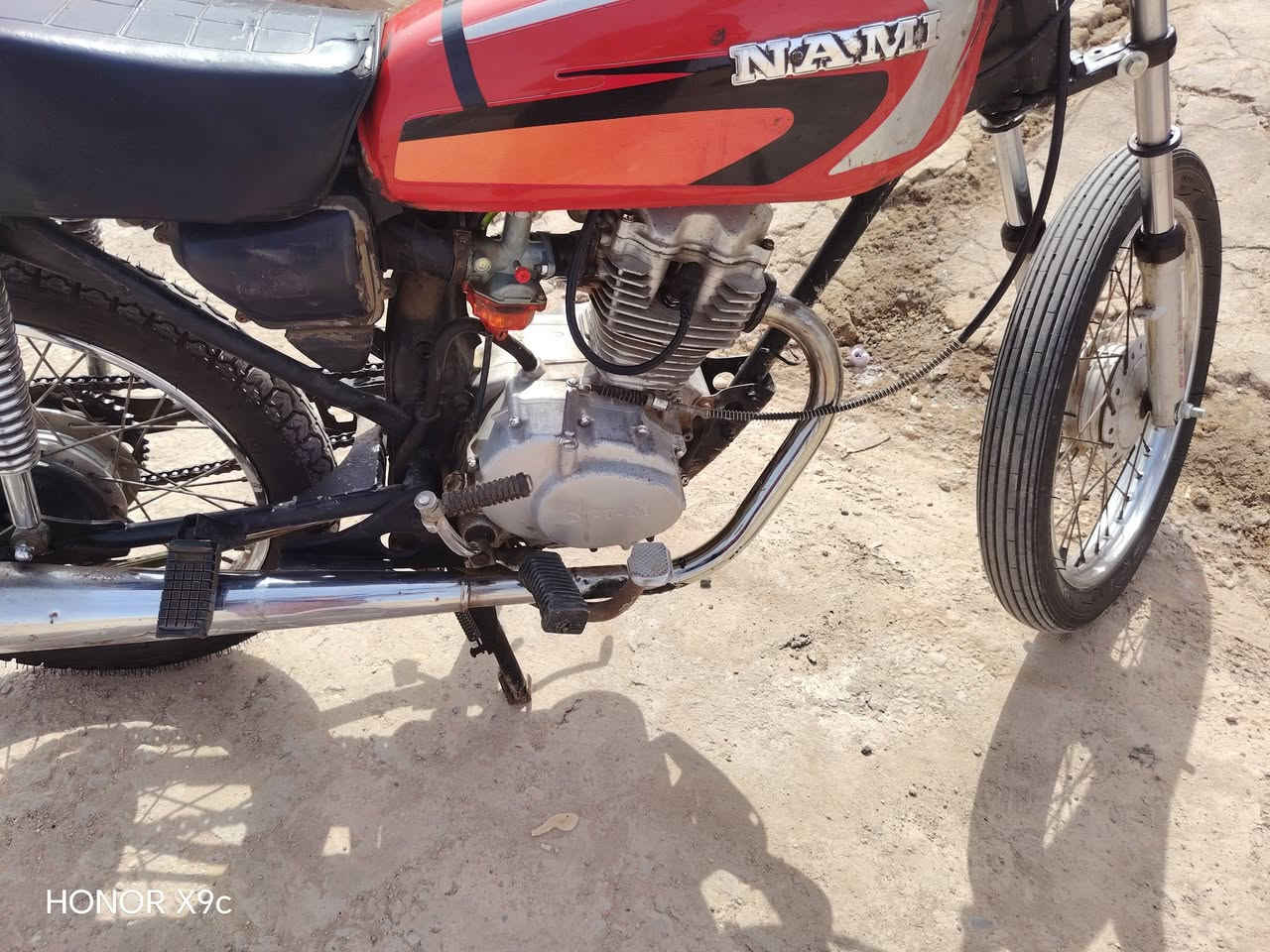 شكد،  تجيب؟  دراجه فول.  بدون اوراق.  بيه بعد صفاحيات حمر ثنين و سله.


**إذا كنت صاحب هذا الإعلان وتريد حذفه لأي سبب، رجاءا أرسل رسالة إلى الدعم الفني**