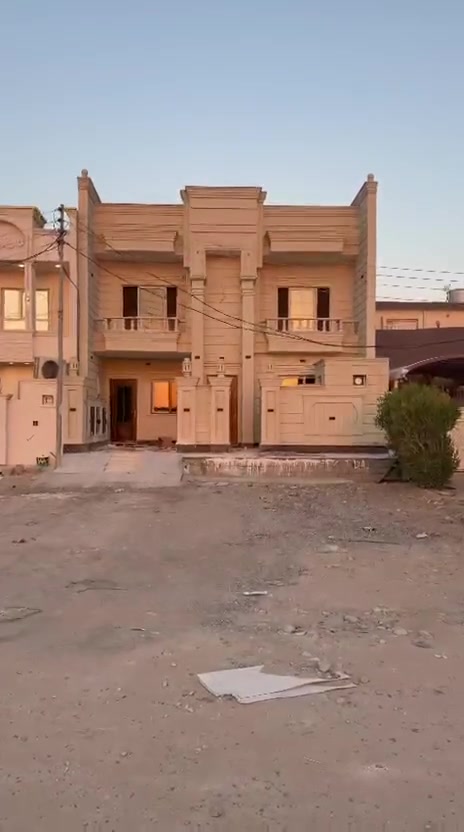 للبيع دار سكني زيرو تكريت الديوم منطقة التوحيد المساحة 200م شارع 15ومقابل حديقة.
تفاصيل الدار 
4غرف نوم
صاله
استقبال
مطبخ
كراج
3مجاميع صحيه
للأستفسار 
***********
