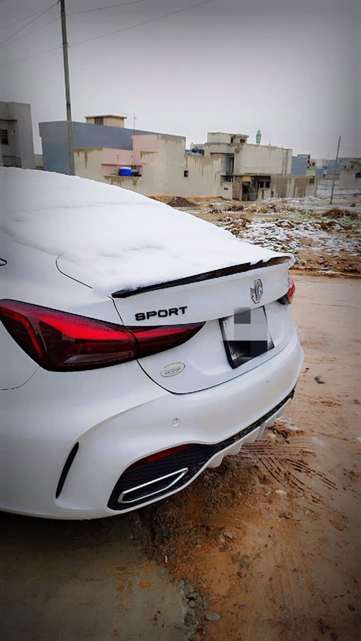 ام جي جيتي سياره فول تحكمات ستيرن تثبيت سرعه اوتو هولد واتو استوب فول فول السياره فقط بدون سلايت كشنات جلد حساسات خلفيه السياره اخو الزيرو ما شيه شي قليل والسيارة شاد عليه سستم سبورت كماليات +شحن لاسلكي للموبايل  سعرها قفل( 115)
الاتصال على الرقم  ***********
