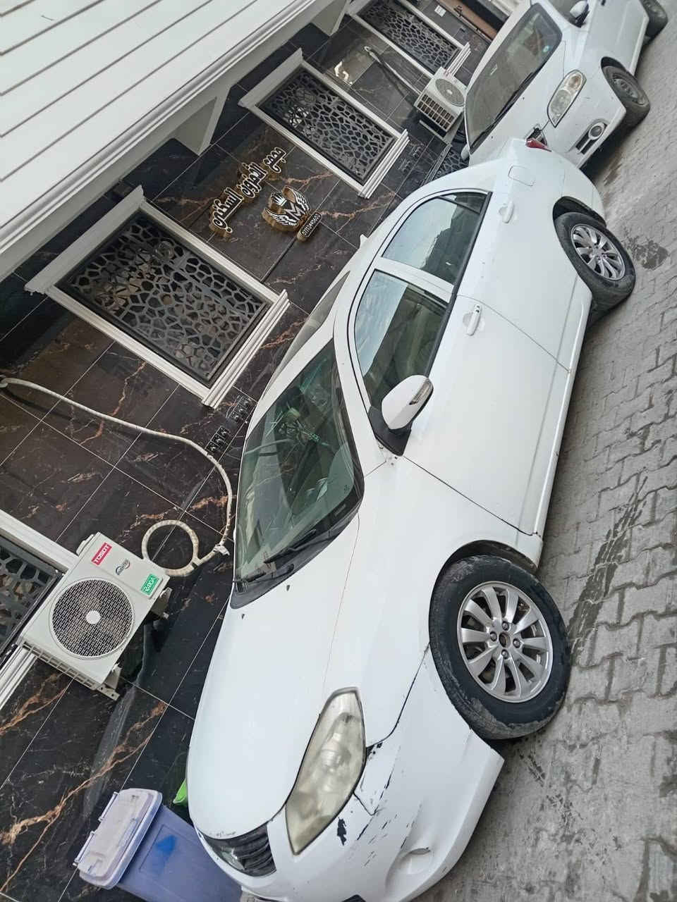 السلام عليكم بي واي دي جي ٣ موديل ٢٠١٣ السيارة كير اوتماتيك فتحة بصمة كشنات جلد السعر ٤٦$ 
***********
