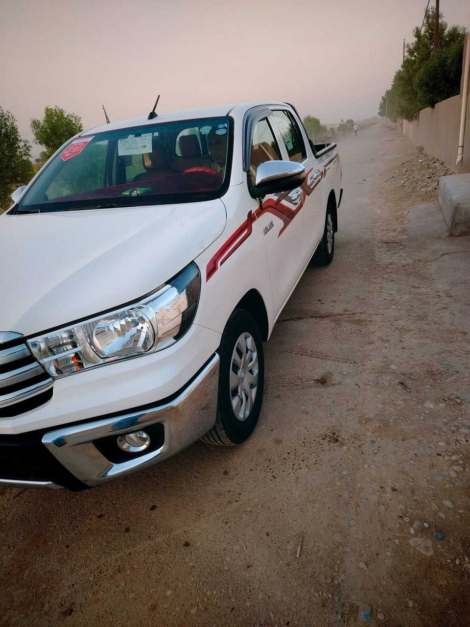 السلام عليكم هايلوكس 2021 شركه ساز كير عادي  لبيع السعر 220وبيه مجال  سيارة مال جنائي مكفوله رقم***********
