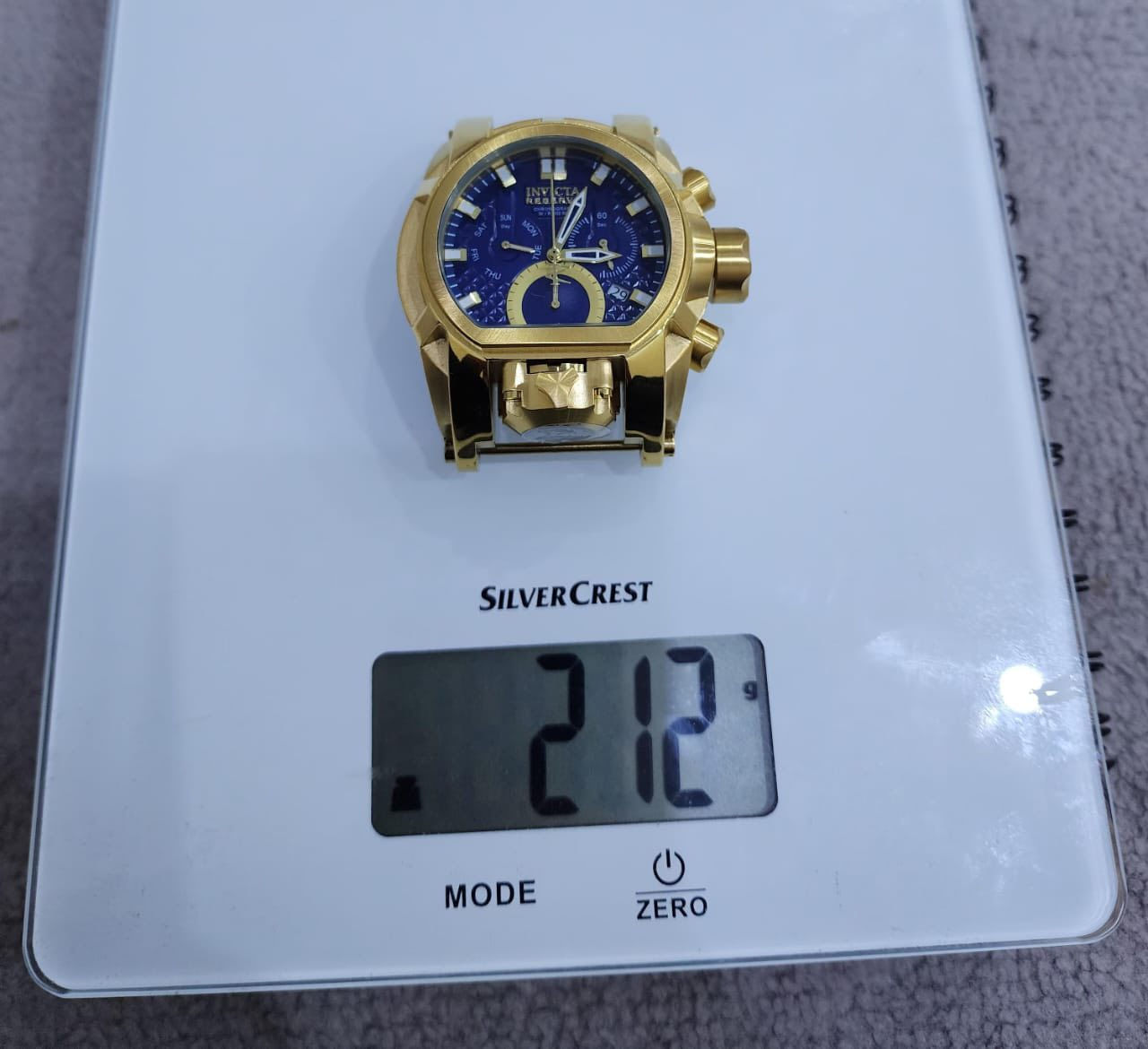 ساعة ماركة انفكتا بولت زيوس / جديدة / لون مميز / كلشي بيها شغال / وزن ثقيل 212 غرام وكما في الصور
( بدون سير )


**إذا كنت صاحب هذا الإعلان وتريد حذفه لأي سبب، رجاءا أرسل رسالة إلى الدعم الفني**