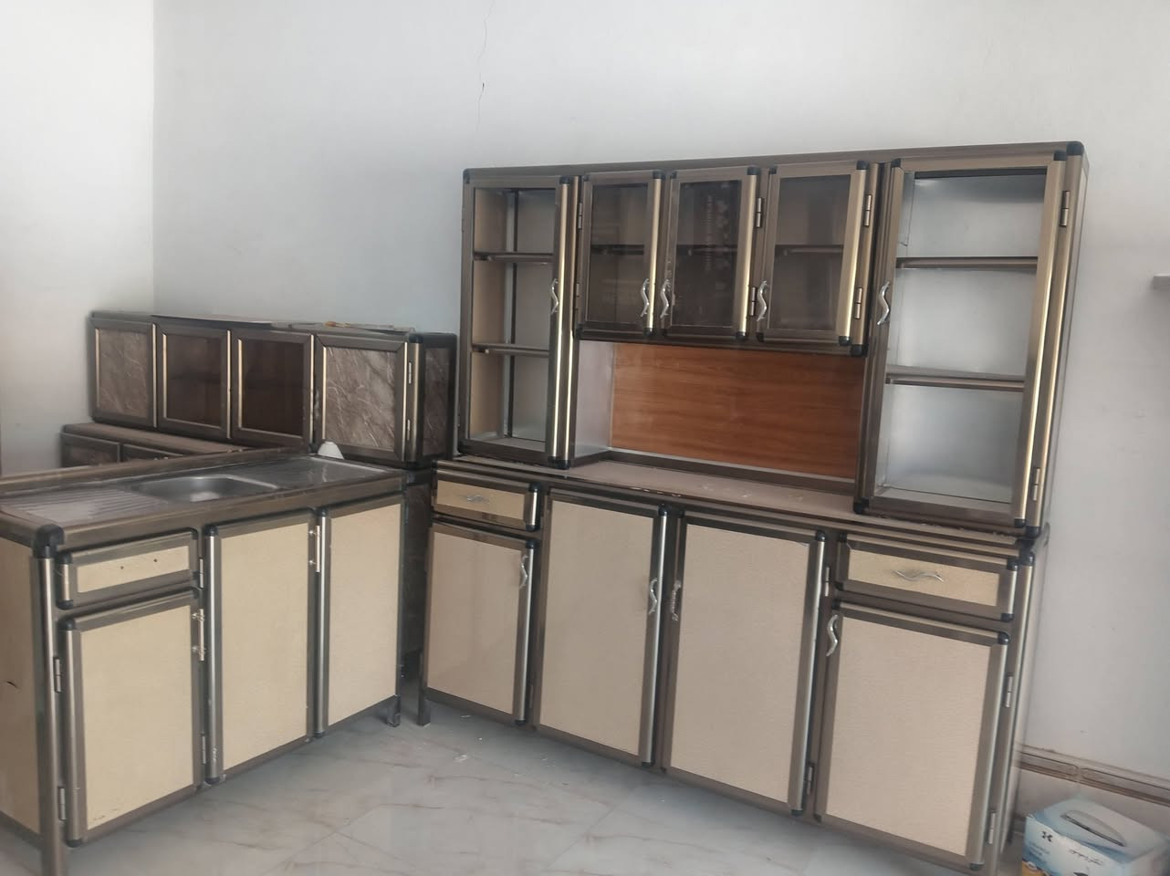 اغراض مستعمل وجديد للبيع الاستفسار *********** المكان الرمانه البعبيد قرب الجسر
