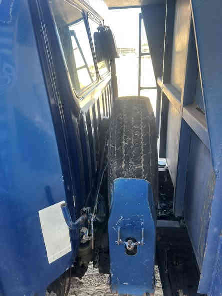 هينو انكر ابو الشفه موديل 1997 سياره جديده مكفوله قماره وشاصي ورقم شاصي 

محرك كير حداديه على الضمان شرط جدد 

قلاب بلادي 

رقم كربلاء سنويه مجدده لل2027 تحويل باي وقت 

بيها ملاحضات بسيطه 

للاستفسار الاتصال على الرقم التالي 

0780 408 1202‬

اخوان مكلف بالنشر أي استفسار اتصل على الرقم وبيك خير ودلل
