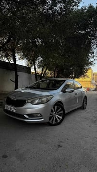 كيا سيراتو 14 خليجي بيه ٤ قطع صبغ بدون دواخل وقطعه مبدله محرك دوش  رقم...