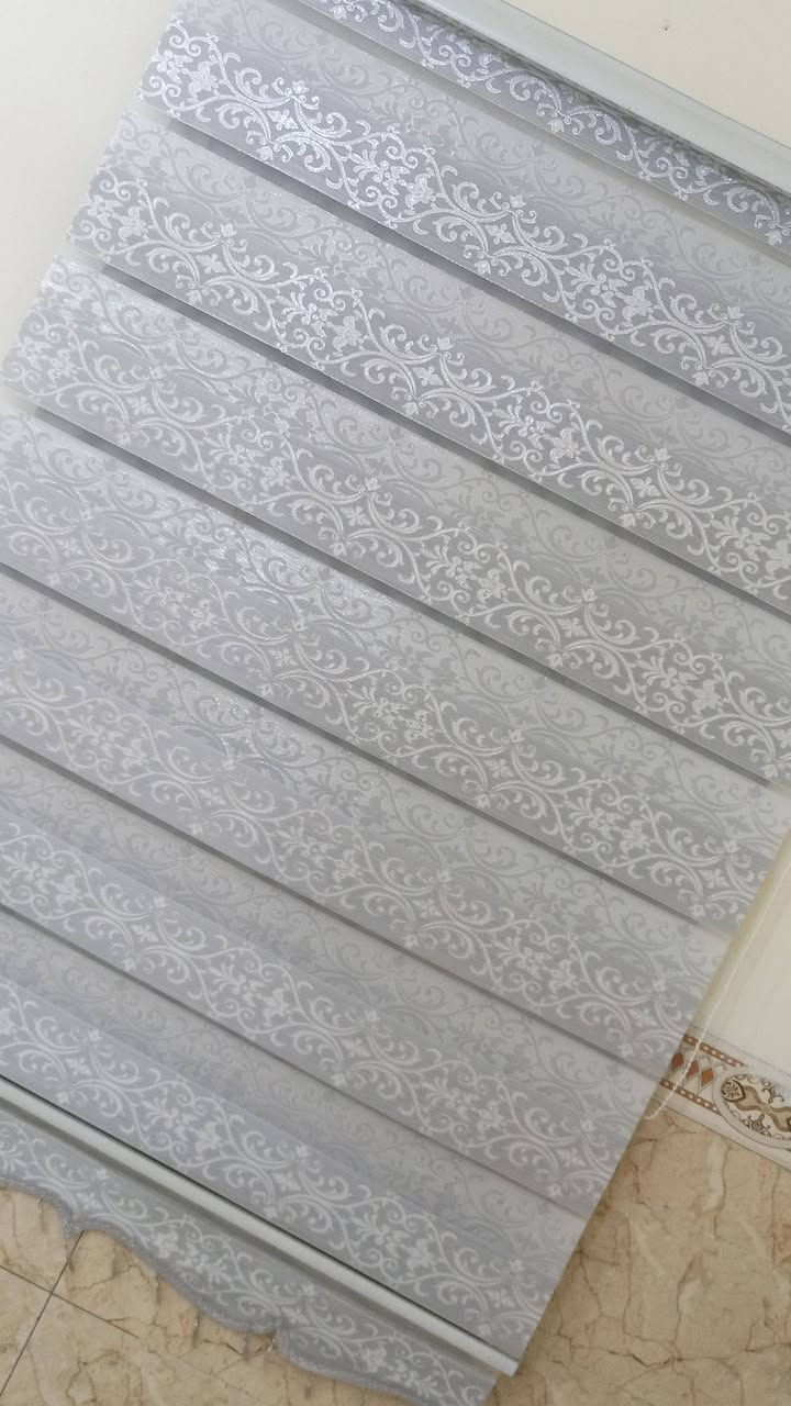 برده سحب بهل شڪل والون سلفري لامع وتشتغل وجهين ارتفاع وعرض ضخم ماخذتها50 وي توصيل  ابيعها35🔏سبب البيع لونها ميرهم وي ديكور الغرفه
@إشارة


**إذا كنت صاحب هذا الإعلان وتريد حذفه لأي سبب، رجاءا أرسل رسالة إلى الدعم الفني**