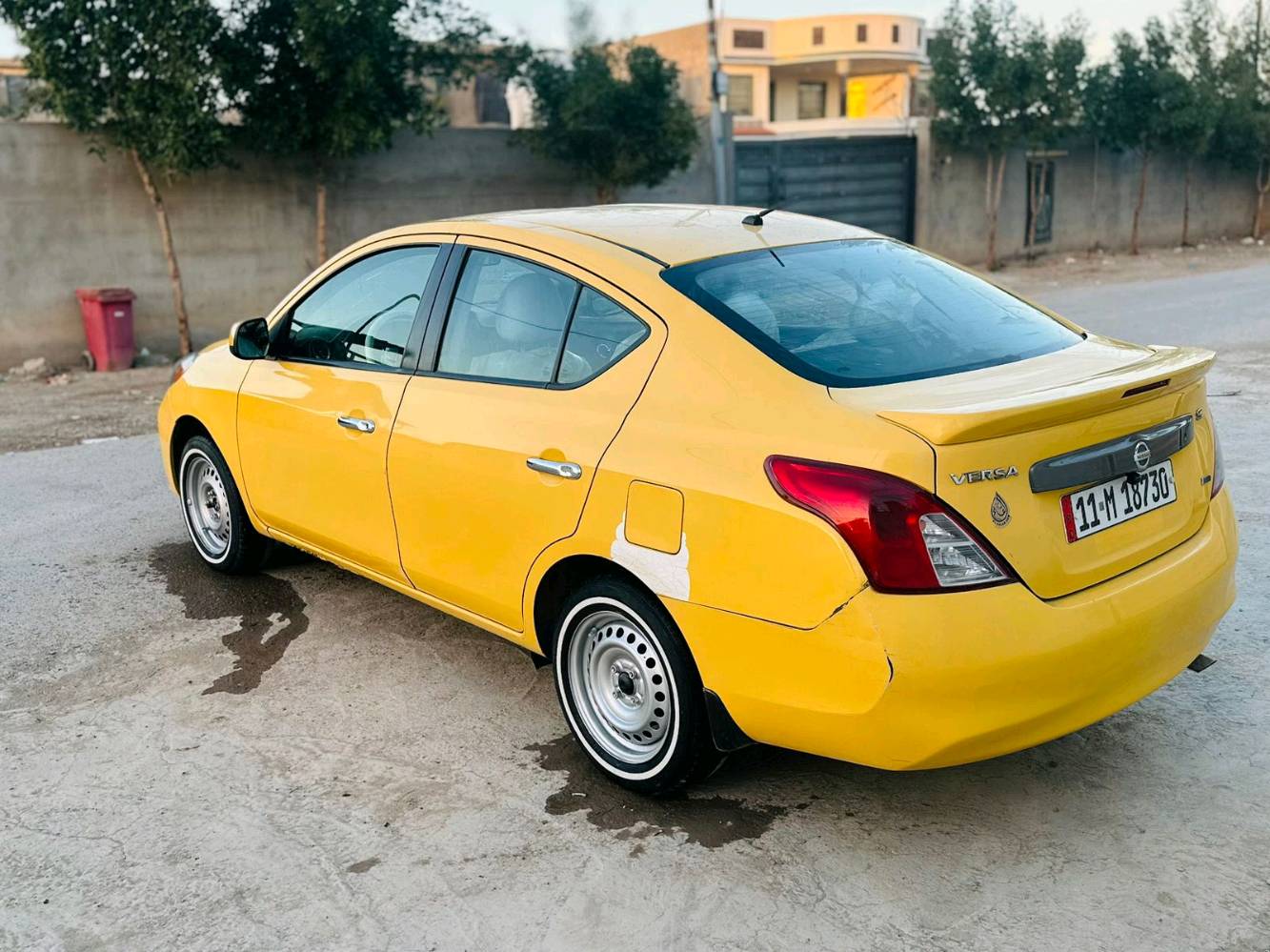 سلام عليكم 
نيسان 2013 وارد أمريكي حادث باب راكب فقط بدون دواخل الغود شواصي حوض تكم مكفولات بجم كبس
محرك 1600 ياباني مرغوب مكفول من تنقيص و تبخير 
رقم بغداد نكليزي 11 شرط تحويل سنويه لل2028 مصفره هيئة غرامات 
تبريد شغال ثلج + تخم تاير جديد نص فول
فول تحكمات استرين 
شاشة للمس
جام كهربائي 
تخم تاير جط أبيض
نظام ايكو
مانع زلاق 
محرك 1600 مرغوب ياباني 
باقي بيه مواصفات هواي العنوان بغداد الرصافة السعر 85 مناسب بيه مجال الشراي
رقم هاتف ***********