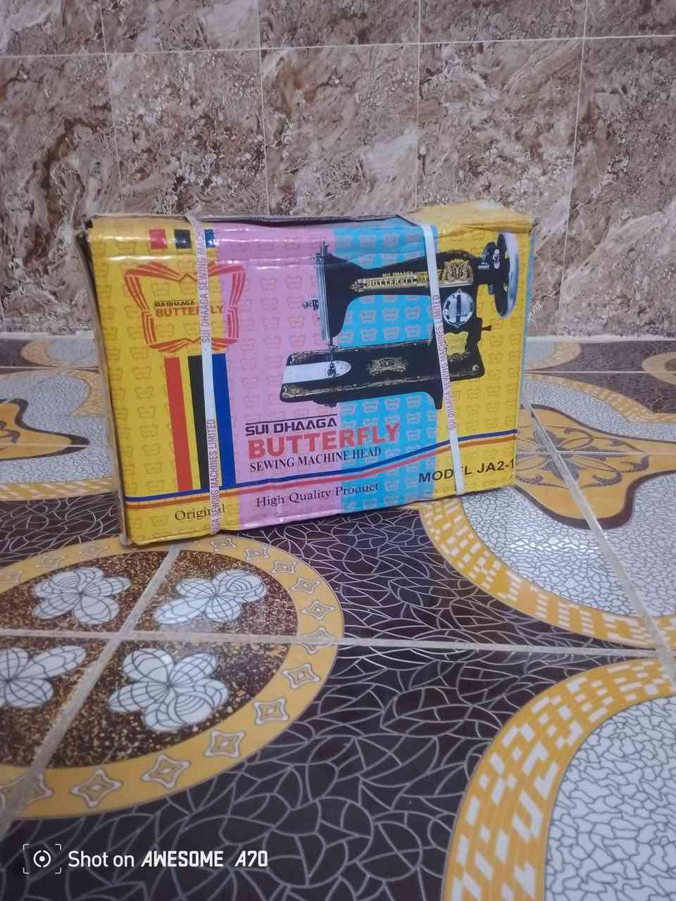 مكينه خياطه للبيع بلكارتون مامستخدمه ام الفراشه الاستفسار علرقم***********
