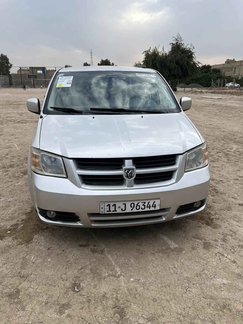 السلام عليكم دوج كرفان موديل 2008محرك 3300السياره وارد امريكي داخله كلين تايتل بيها صبغ اثر جراد مكانات ابيع حزام السياره جاهزه مابيها نقص جام كهرباء كرسي السائق كهرباء شاشه بلاديه كير ومكينه خير من الله للاستفسار  ***********   السعر110وبيها مجال بسيط
