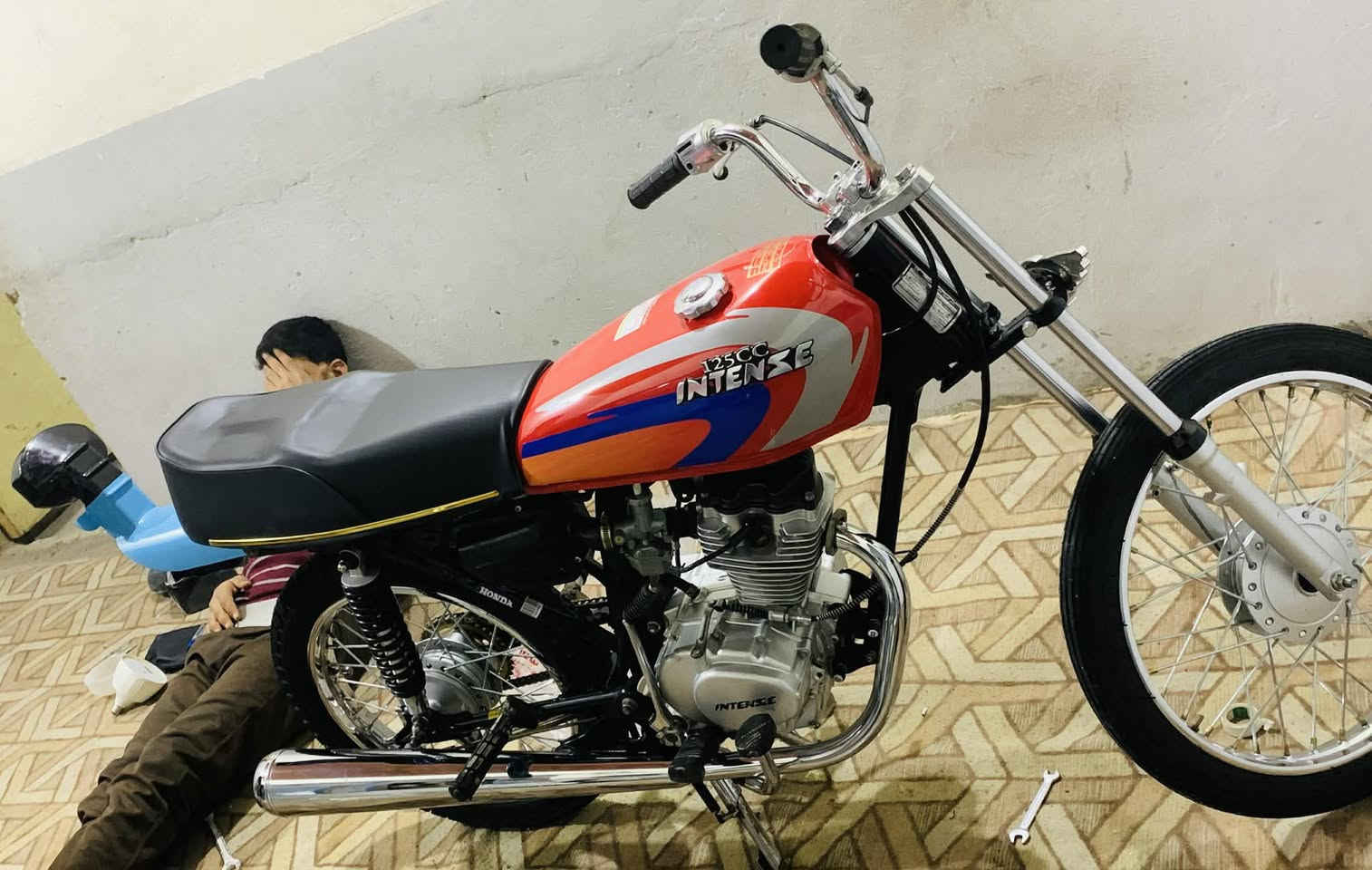 سلام عليكم درجه البيع شاصي يراني صلي 2022 تعمير 2026 درجه برغي مذب عليه درجه مال صلخ سعر خاص متوجد ربعه وعشرين سعه رقم تلفوني ***********
