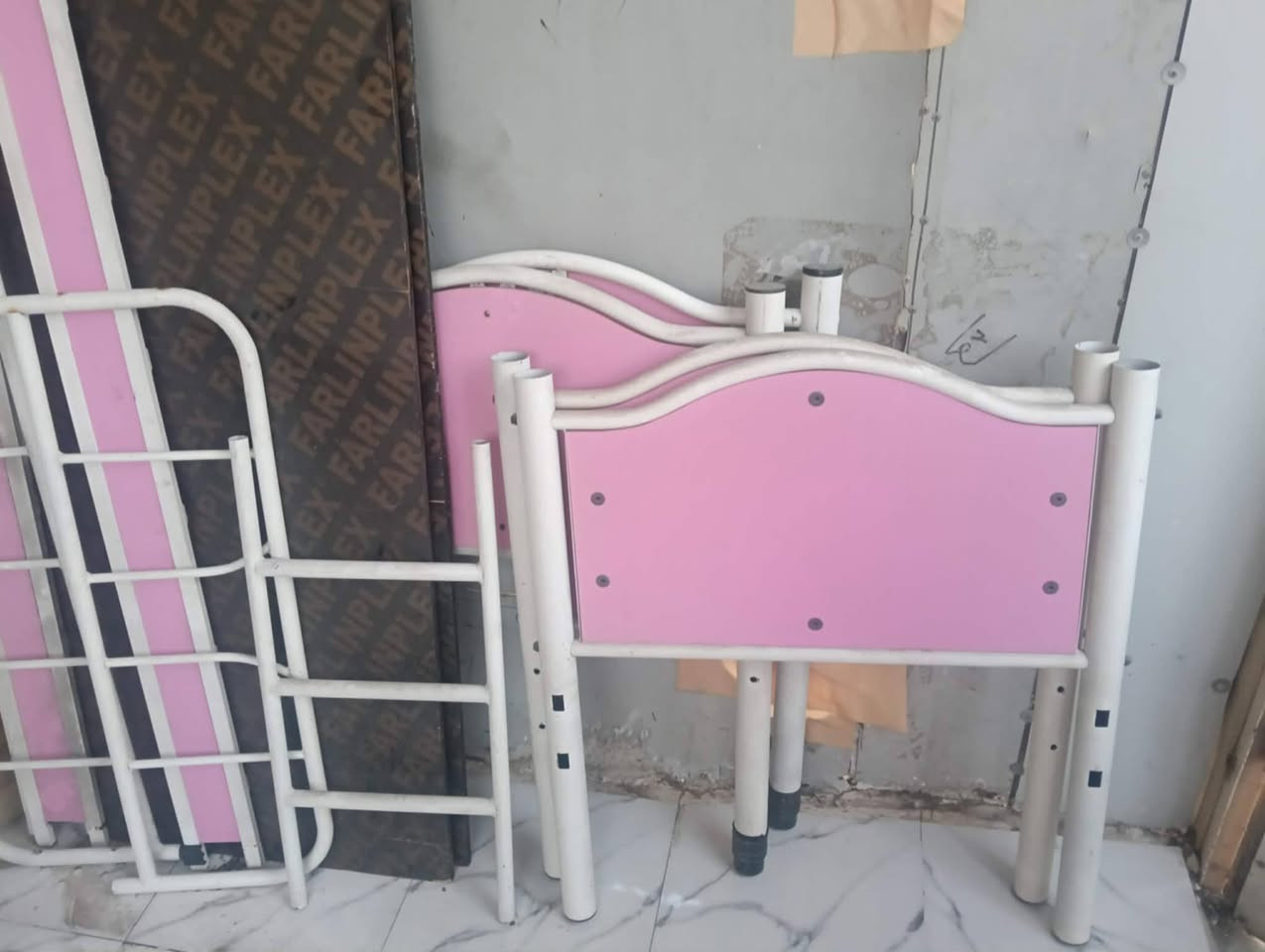 جرابي اثنين للبيع 
يصيرون طابقين ويصيرون وحد 
ب 50 قفل
بغداد البياع شرطه الرابعه قرب مجمع رزان


**إذا كنت صاحب هذا الإعلان وتريد حذفه لأي سبب، رجاءا أرسل رسالة إلى الدعم الفني**