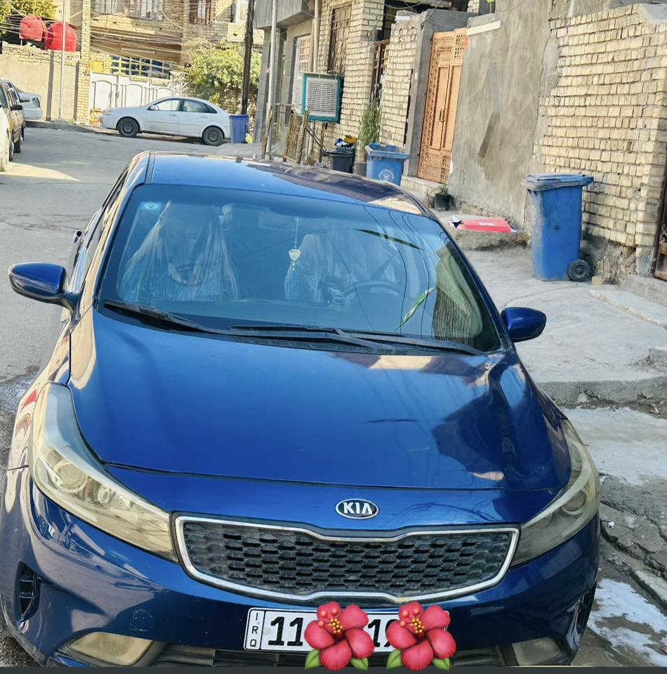 السلام عليكم فورتي موديل ٢٠١٨ وارد أمريكي الحادث موضح بالصور بأمريكا وبالعراق السيارة حلوه وخير من الله ترايك وين متريد المكينة دوش ٢٠٠٠ السعر ١١٢ وقابل للتفاوض مكاني بغداد الهاتف ***********
