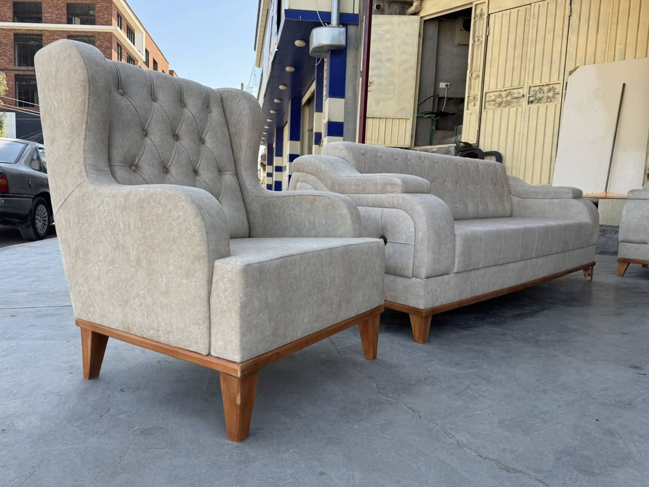 قه نه فه ي (10) نه فريه بو فروشتن شتيكي زور زور
پاك جوان بي عيب شتيكي تايبت ناوً نيشان كه لار 
ناو مزاد خانه كونه كه پشت مكتب ليلا قاسم 
(پيشانكاي هاوكار زه نكنه) هه ر به ريزيك ويستي 
تليفون به كات به م ژماريه جه وابي كوميت واده مو 
(***********)
