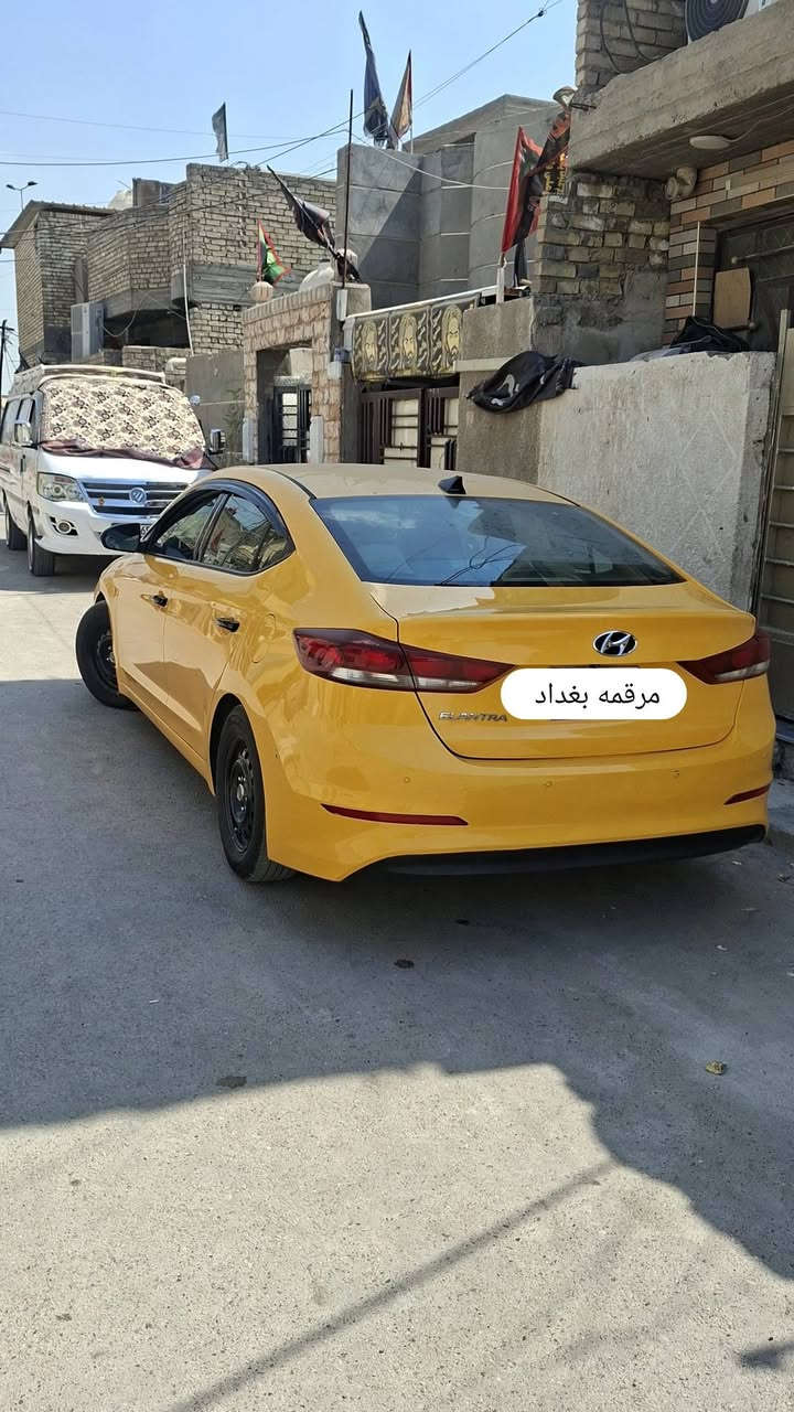 اللنترا 2018
صور الحادث مرفقة 
ليبل واحد بدون اي تبديل 
سيارة جاهزة مابيها برغي نقص
مصفرة هيئة وغرامات
***********
سعرها ١١٨ وبيها مجال
