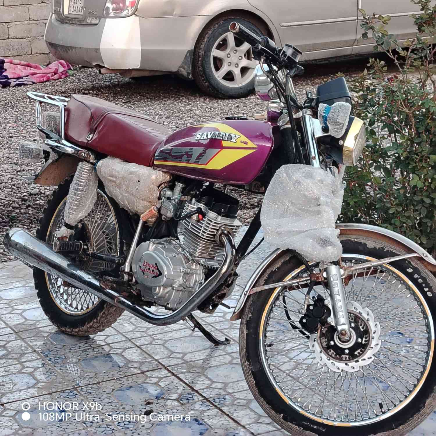 سيفان 23 اربعه كير كهربأيات كلها شغاله بريكات دهن ورا او كدام بريك الورا نقص عنبار محرك شرط لاصرف ولا بخار كلجات جدد السعر 450وبي مجال للتواصل ***********
