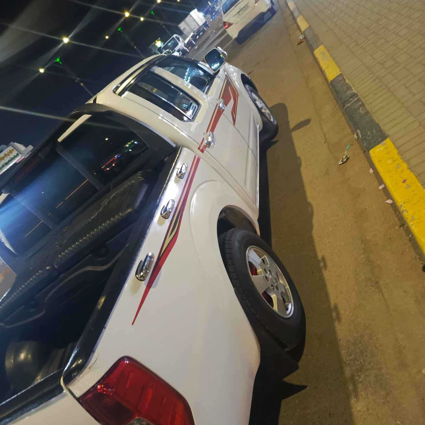 السلام عليكم بيك اب 2012 باسمي 

سياره جاهزه من كلشي.
 غرفه جديده 
شاشه بصمه تشغيل عن بعد كهربائيات حداده تبريد تخم تاير محرك كير خير من الله .
 السنويه ل2029

السعر 110
علما اني مكلف بالنشر 
وهذا رقم راعيهه 
*********** البصرة, العراق
