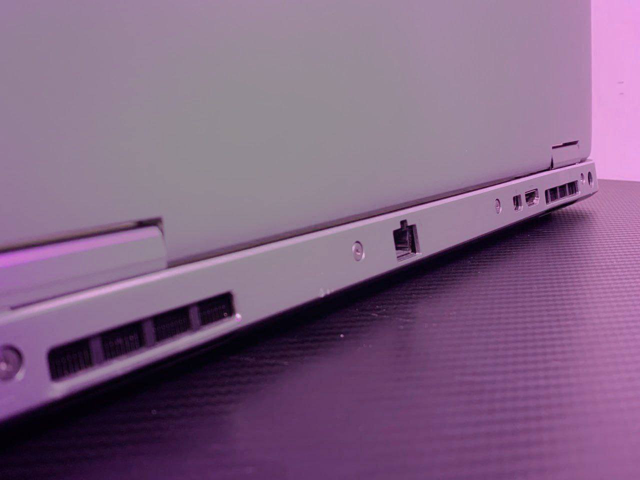 للبيع 🔥 Dell precision 7540
‏
‏لابتوب من الفئة العالية، معالج حديث وقوي،  يشغلك اقوى البرامج الهندسية والالعاب الاحترافية ، نظافة عالية ✨
‏
‏المواصفات كالاتي 
‏المعالج / Core i7 9850H جيل تاسع 
‏كرت شاشة خارجي/ NVIDIA QUADRO T1000 (4GB🔥) 
‏الرام / 16GB DDR4 
‏تخزين نوع سامسونك 512GB SSD M.2 
‏الشاشة دقة عالية،  15.6 INCH FHD SCREEN 
‏
‏ملحقاته كاملة
‏حقيبة
‏شاحنتة الاصلية
‏ماوس
‏ماوس باد
‏
‏السعر 685 الف / ضمان 10 ايام استبدال في حال وجود اي خلل او المشكلة ، تتواصل ويانه مباشرة 🩵
‏
‏يتوفر عندي توصيل كل العراق 
‏متواجد ماسنجر
‏واتساب/  ***********
