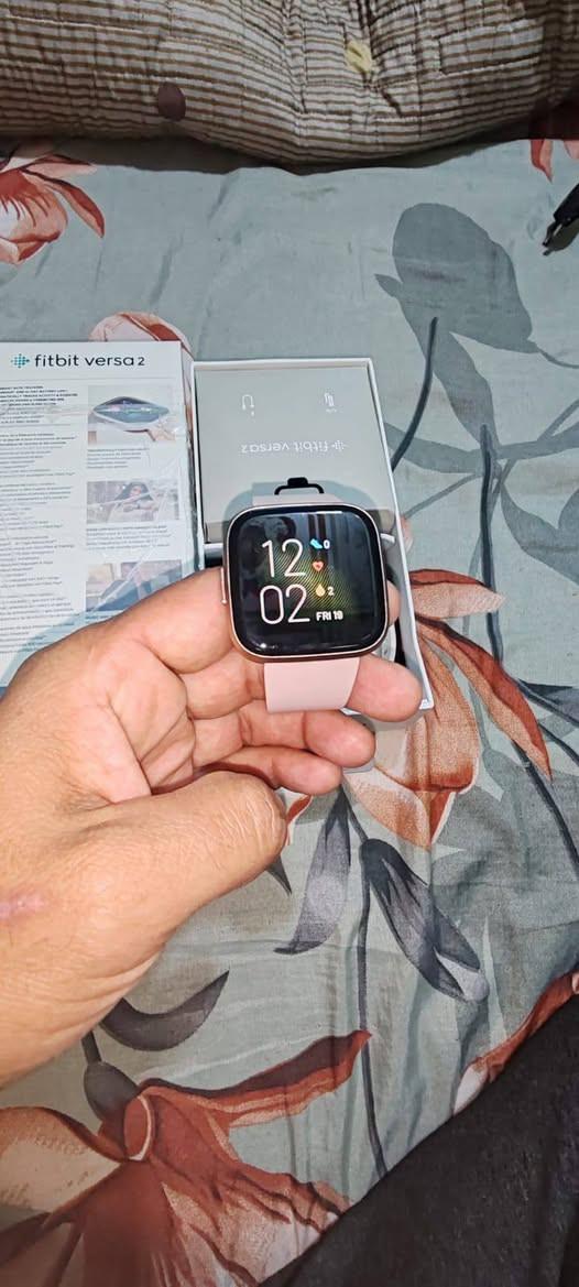 ساعة الفرنسية  smart watch لقياس سعرات الحرارية و المشي و دقات القلب ماركة  fitbit 

السعر 50 الف و بيها مجال علما ان سعرها  الاصلي هو 79 دولار .. هاي اخت البلاش .. 

***********

تكريت
