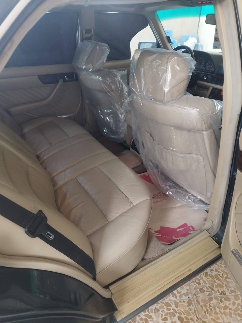 السلام عليكم
مرسيدس رئاسي موديل 90 سياره رقم بغداد سياره حلوه وجاهزه سياره بيها مكانات صبغ ماكينه حداديه تبريد مكفوله
العنوان بابلي المسيب
*********** 
***********
