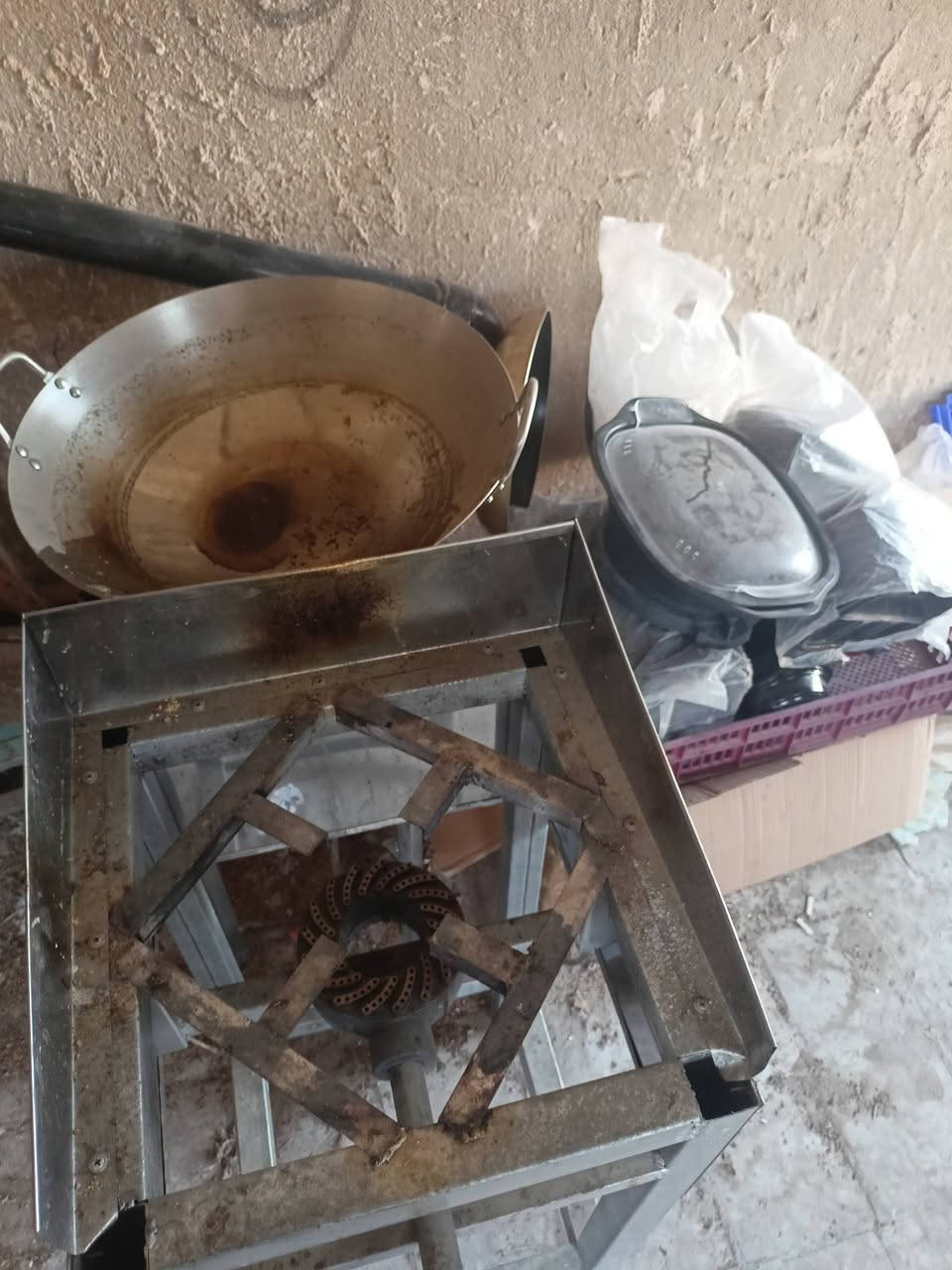 سلام عليكم غراض مطعم للبيع مكاني بغداد مدينه الصدر  ***********
