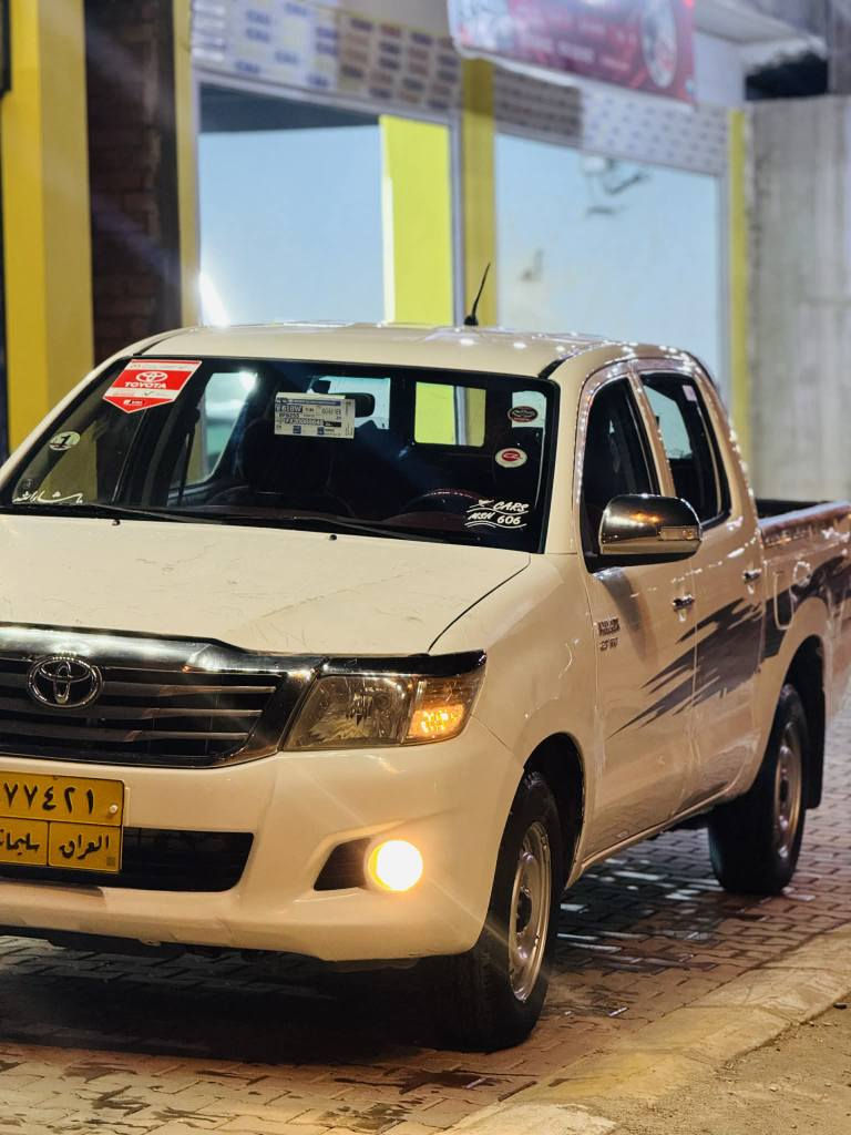 توێتا هایلۆکس مەرزیە مۆدێل2012 سەیارەکە زۆر جوانە سەنەوی تازەیە چوار تایەی لۆکی لەژێرە  گێڕوومەکینەی بەقەرت سەیارەکە نوقسانینیەو زۆر مەزبووتوو بێمەسرەفە ماڵی دۆستە شاشەو کامێرەو ناوفۆڕمی کایە بۆیاخیش سێپارچەی پێشی ڕەشەو بێداعموو بێزەڕبە لابۆدیەکانی پەڵەبۆیاخی بچوکی تیایە پەڵەیەک بۆیاخوو پەڵەیەک سارد سەیارەکە بەوشەرتەی ناوگرتنی نیە*********** *********** کۆڕەک ڤایبەری لەسەرە نرخیش دار بنديهكان, السليمانية
