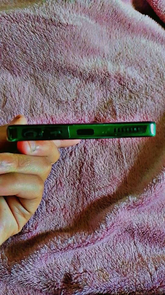 سلام عليكم مبايل 
للبيع ذاكرة 256
رام 12+12مبايل بوبجي يفيد العبون بوبجي 
شرط مابدل كلشي لااشاشة ولاا بطارية شرط 
سعر 215 قفل  رقم الهاتف *********** 
محاتج فلوسو . ادمان وافق
