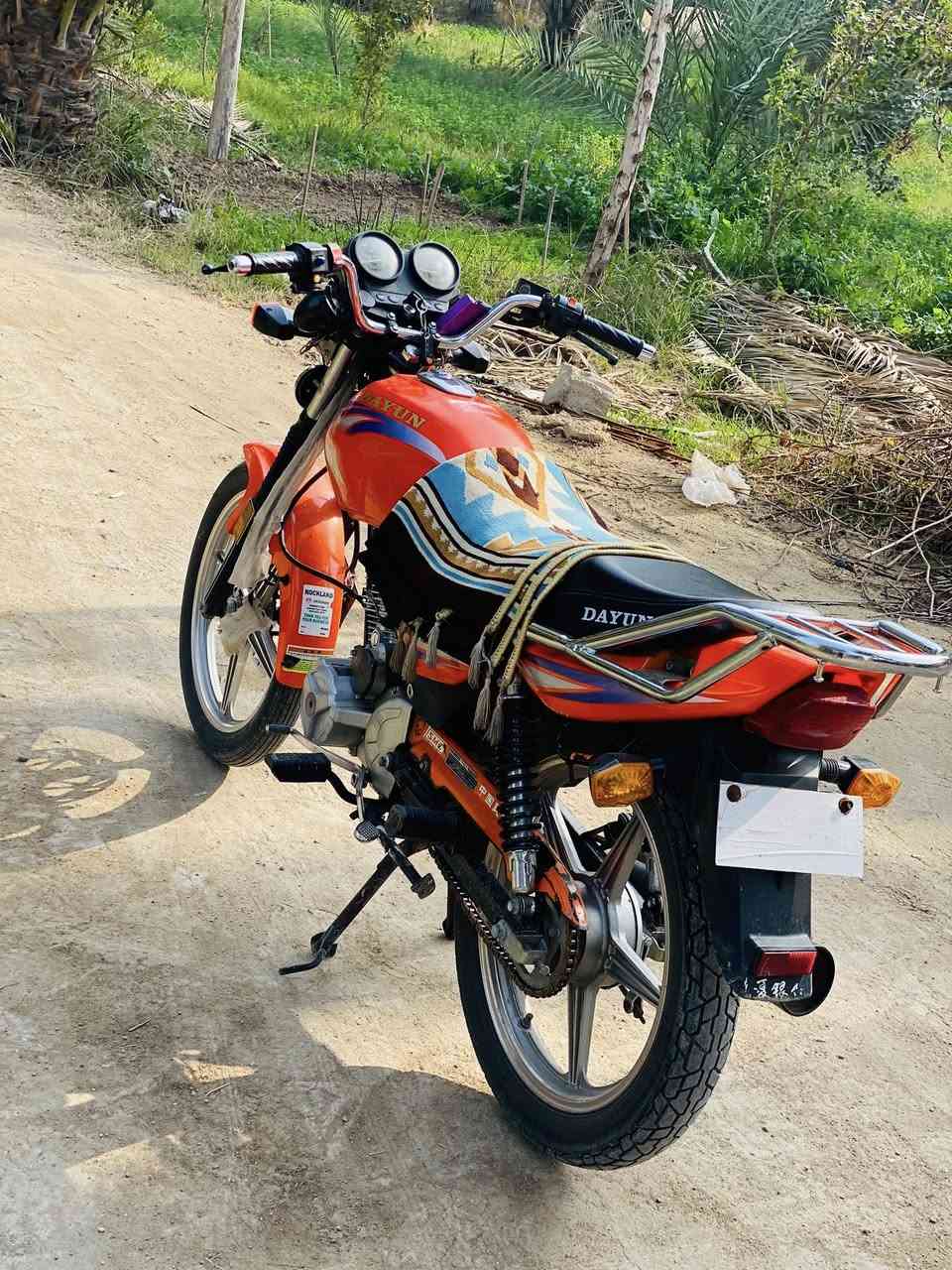 للبيع دايون عضم 22 طالعه 23 اوراق اصولي كامله مكفوله محرك مكفول دراجه نضيفه مكان الدراجه كربلاء سعرها 1350وبيه مجال شراي اتصل عرقم وتدلل ***********
