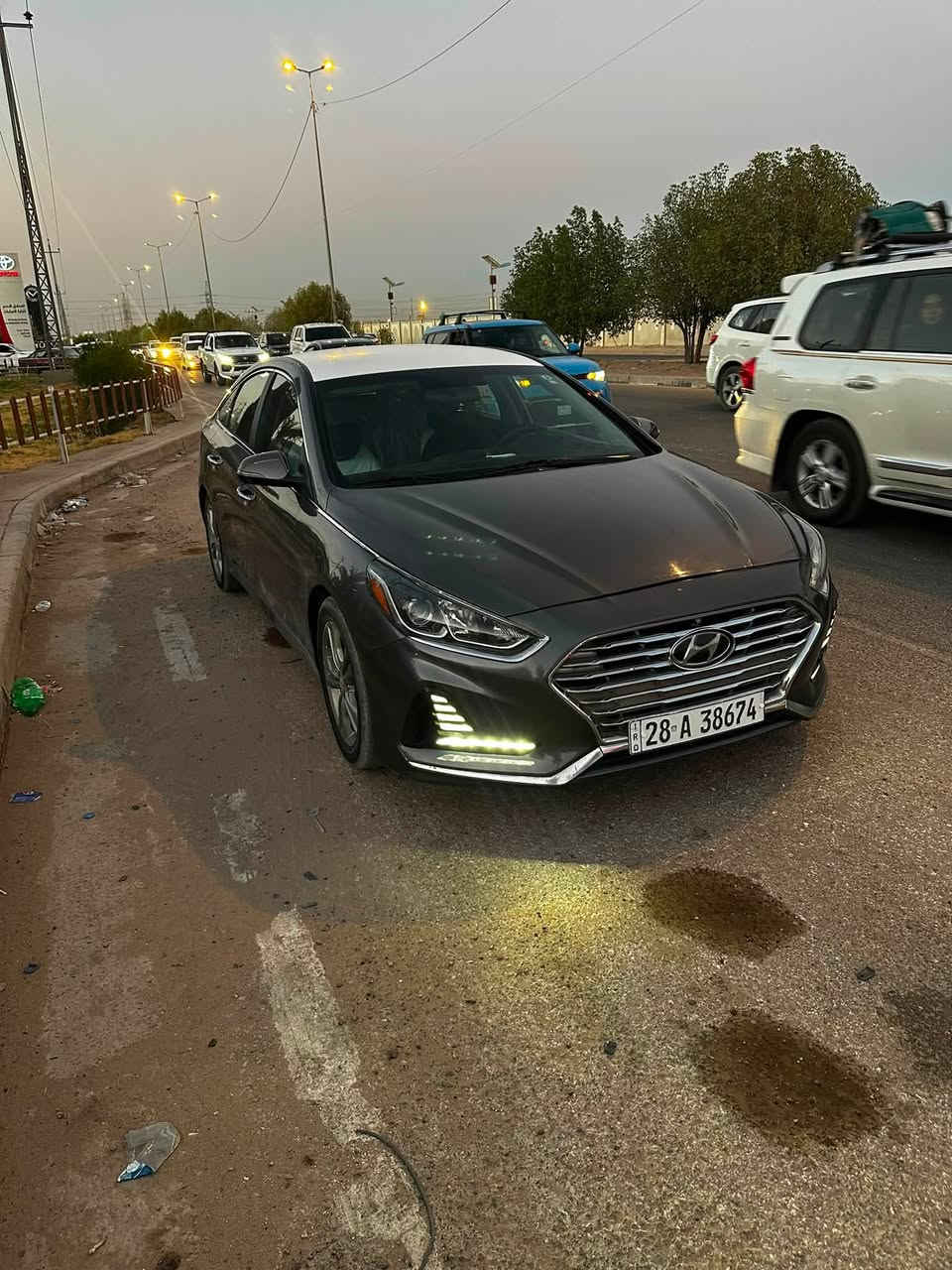 سوناتا 2018 محرك 2400 مامفتوح ماشية 95 كير محرك حدادية مكفول بيها قطعتين صبغ بدون داخل فول بصمة شاشة كار بلي سبورت رقم نجف بسمي مكاني نجف سعرها ١٢٠ وبيها مجال ***********
