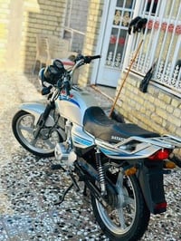 دايون عظم • ٢٠٢٠ • اوراق
