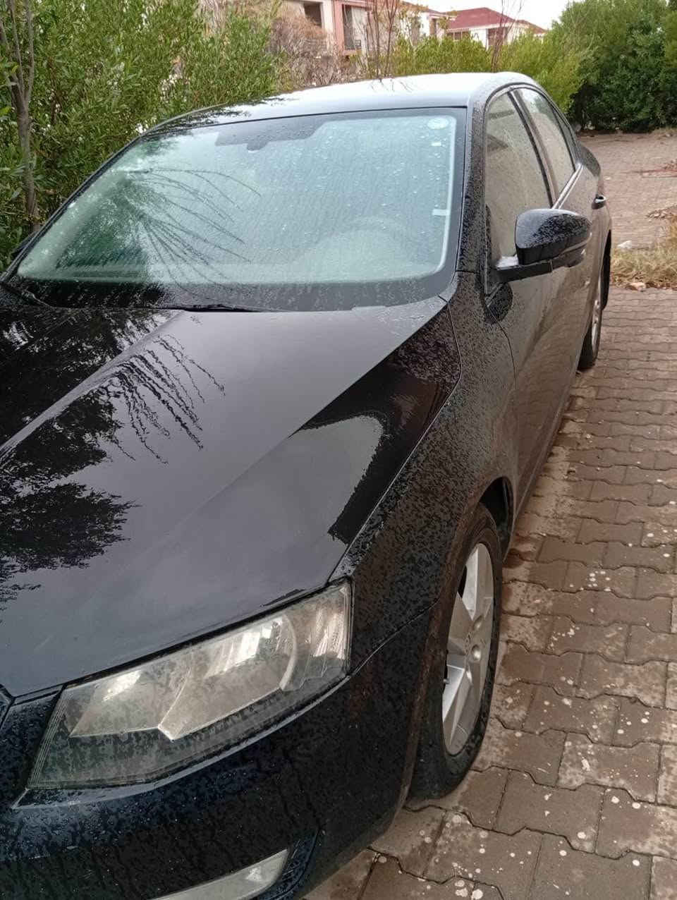 سكودا اوكتافيا 2014  فول بدون فتحه استلام شركة اربيل 
دبل سويج وبقية مواصفتها المعروفة
بلادي بدون صبغ.
بيها شبر بارد  واضح بالصوره 
رقم شمالي وغرامات صافية
محرك 18 توربو 
كير 7 نمره DSG
مكانها اربيل بدون غرامات و رقم جديد 
السعر. 98 قفل
للأستفسار ***********
*********** أربيل, العراق
