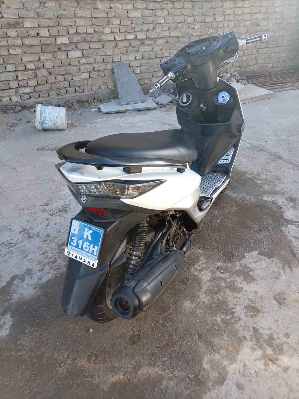 دراجه سكنس الد نضيفه مديل 2016 الون ابيض شلعه وعدل 👋مكاني بغداد شعله الشراري يتواصل معا الرقم ***********
