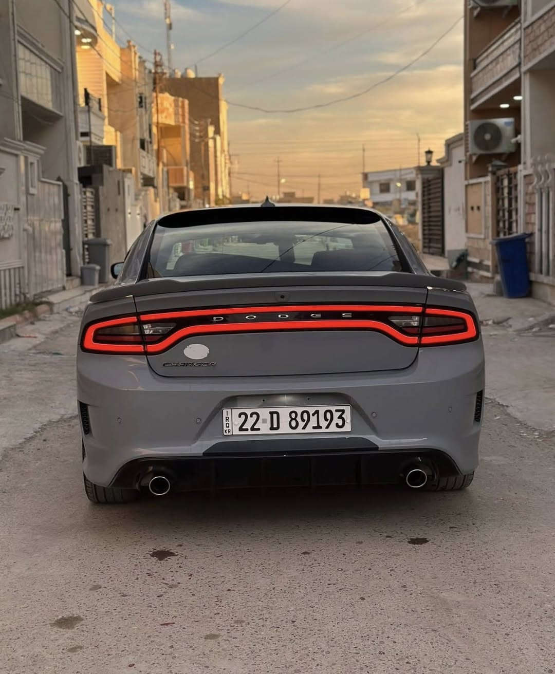 جارجر 2021 GT
لون سموك وليس سمنتي مميز جداً وقليل موجود منة
الموديل :2021  
العداد : 97 كيلو
المحرك : V6.  3.6L 
 حادثها بابتين باب مبدل نفس الون وباب مصبوغ بدون دواخل نهائياً
لغد شاصي كير مكينة كفالة
بدون ايرباك 
المواصفات :
* نسخة GT
موصفات السياره شفتات ستيرن 
تحكمات ستيرن 
* كشنات حضن جلد لون احمر 
* مصابيح أمامية زنون . 
* كشافات الضباب زنون . 
* المصابيح الأمامية مع LED . 
* حساسات . 
* شاشه كبيرة مع نظام ملاحة نفكيشن GPS .
* الشاشة مع اوپشنات . 
* سستم صوت الپاين .
* ويل قياس 20 انج . 
* تشغيل عن بعد . 
* محدد سرعة . 
* تلفون بلوتوث . 
* كاميرا خلفية .
* مرايا متحسسة للاضاءة العالية .
* . 
* دخول ذكي (بصمة) .

مكانها:بغداد الدوره 
السعر:240 وبيها مجال
للاستفسار : ***********
