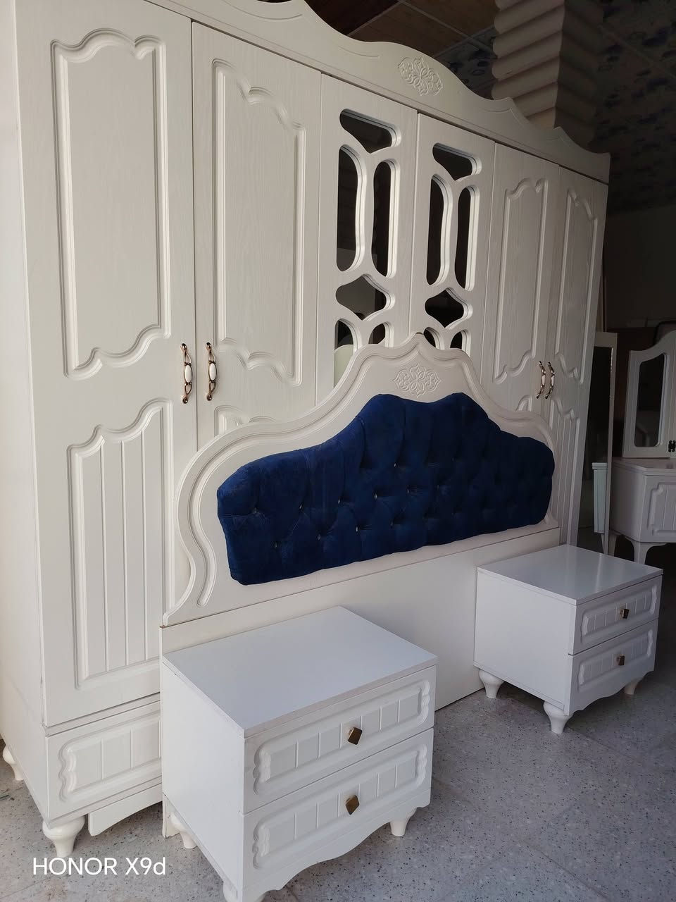 سلام عليكم غرفه كانتري 7قطع تعتبر جديد بيع اومراوس التفاصيل خاص ***********
