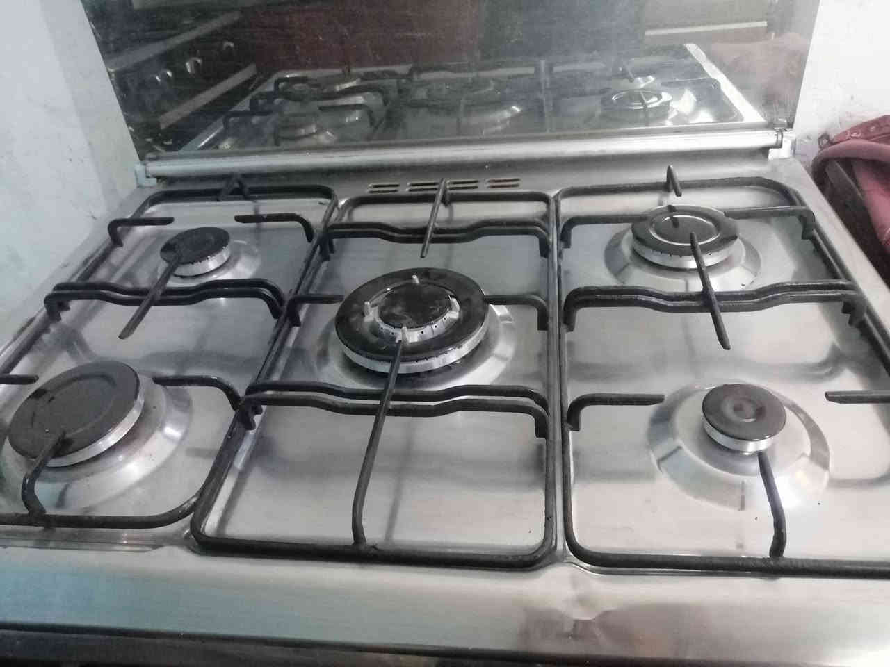 طباخات للبيع واحد مصري ثاني ١٧٠ ثاني تركي ١٣٠ شراي دخل خاص عنوان الديوانيه حي عسكري قرب مدرسة العراق *********** شراي
