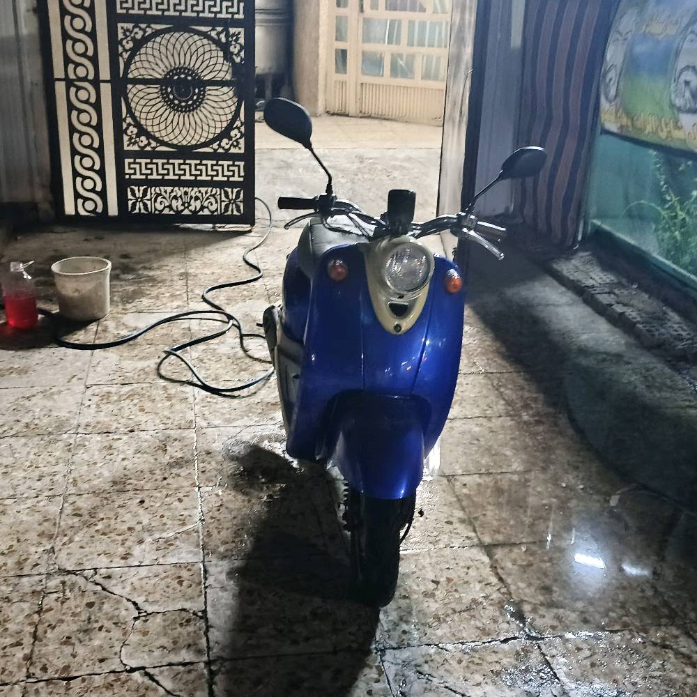 سلام عليكم
دراجه كلاسك ٦٠ كلشي شغال بيه سلف و هندر 
السعر٢٥٠ بيه مجال حك الجيه 
المكان الشعب حي الجزائر
الرقم *********** واتساب متواجد