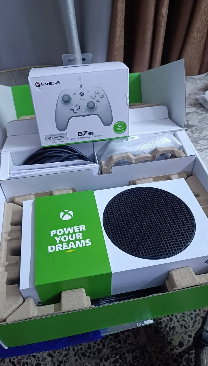 تجميعة سيريس أس للبيع
1- جهاز نظيف مع كامل ملحقاته الأصلية إصدار 23 سعره (320) قفل

2- جوستك كيم سير سعره (30)

3- يو بي إس 850 سعره (25)

4- شاشة game on 2k IPS 120 حجم 27 سعرها (230)

5-كيبورد وماوس من شركة aula وماوس باد كلهن RGB سعرهن (35)

6- مبرد للجهاز RGB مع بطاريتين عملاقة (25)

جميع الاغراض جديدة جدا استعمال أسبوعين فقط

عنوان بغداد لا يوجد توصيل


**إذا كنت صاحب هذا الإعلان وتريد حذفه لأي سبب، رجاءا أرسل رسالة إلى الدعم الفني**