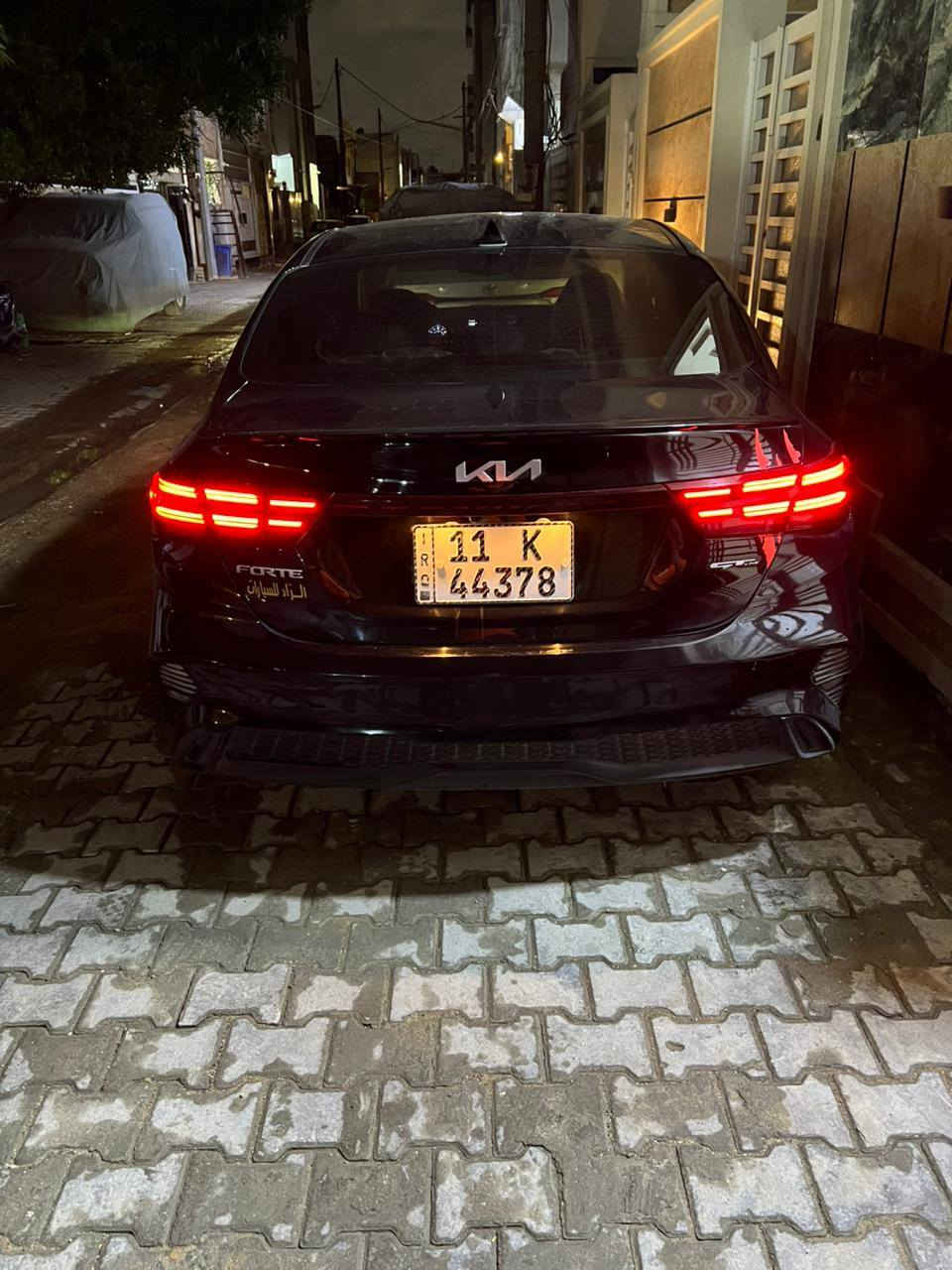 السلام عليكم
كيا فورتي موديل ٢٠٢٣ 
مكينة ٢٠٠٠ دوش 
جي تي لاين مختومة جي تي لاين
نص فول 
بصمة 
تشغيل عن بعد 
رادارات 
ستيرن حرف D 
كشنات رياضي 
تخم تاير جديد 
السونار موجود داخل الصور 
ماشية ٥٨٤٥٠ ألف ميل 
سياره ب اسمي رقم الجديد 
السعر ١٤٠ ورقة وبيها مجال 
مكاني بغداد الحرية
***********
