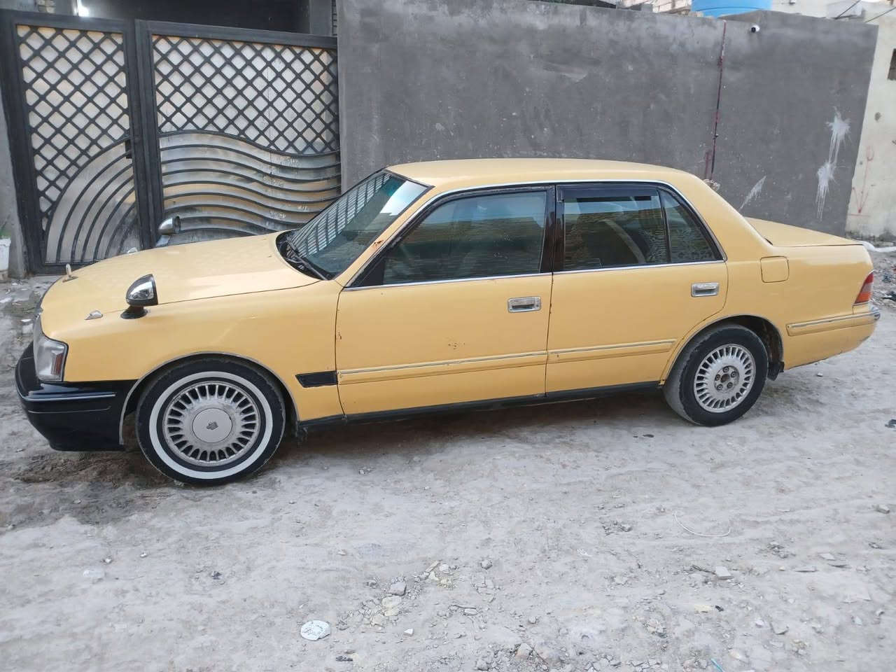 سلام عليكم سياره راس الثور تكم موديل ٩٥ للبيع
سياره احلى من الصور بيها عطل كهربائي بالكير. مكينه فيفيتي ٣ الاف مال حاويه. كشرتها نضيفه كهربائيات شغاله التبريد شغال نقص غاز فقط رقم انبار الماني. المشط بي جبنه ينقص. دواخل نضيفه. السعر ٥٥ وبي مجال للشراي لان محتاج ومستعجل عل بيعها.

***********
