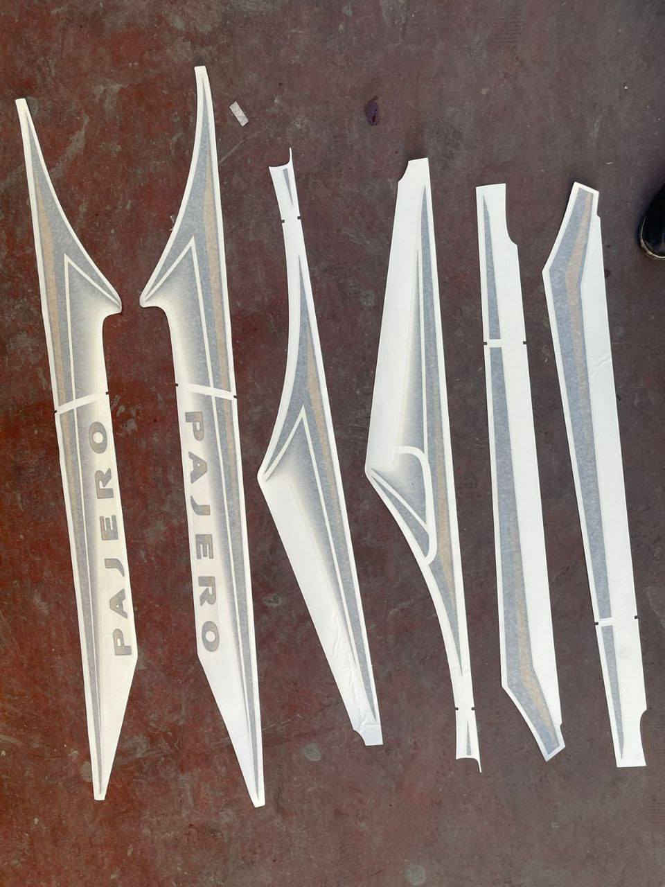 السلام عليكم
يتوفر

قطع غيار باجيرو 2000-2018 

فول لايتات 
جامة لايت 
بك لايتات 
جامة بك لايت 
شباك اعلى
اشارة مراية جانبية 
ماسكة دعامية امامية 
بروجكتر تخم
كفر بروجكتر 
دبة راديتر 
ايرفلو 
داينمو 
بور ستيرن 
واتر بم 
ولف حماوة
تجفيت محرك
دبلات امامية + خلفية
فلنجات امامية + خلفية 
حدادية امامية + خلفية

يوجد توصيل جميع محافظات ( توصيل خلال 24 ساعة ) 
للاستفسار التواصل واتساب + تلي كرام
***********

العنوان السنك مجمع مينا القيصرية الثانية 
#شركة_المهندس
