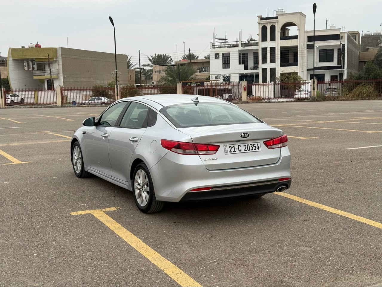 كيا اوبتما موديل 2017 وارد امريكي حادث دعاميه اماميه ،، بارد حافه البنيد + ربع جاملغ امامي صبغ ،، السياره بدون ايرباك ليبل واحد بدون فتح ،، محرك 4 سلندر حجم 2400 ،، كير ATM المرغوب ،، تخم تاير جديد صدر جديد تبريد ثلج السياره مناقصها اي شي ،، رقم سليمانيه دولي سنويه 2030 ،، المكان بغداد حي الجهاد 
السعر 123 ورقه 
*********** بغداد, العراق
