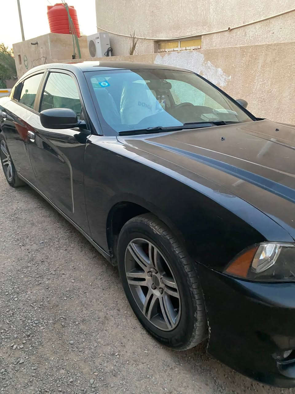 جارجر 2013 بوليسي
الضرر جاملغ وبنيد
مكينه حاويه وكير الشركه
تخم تاير جديد
تبريد ثلج
حداديه مضبوطه
رقمها بغداد تحويل مباشر
مكان ذي قار/ قضاء الرفاعي 
مكلف بلنشر 

***********
السعر 118 وبيها مجال

