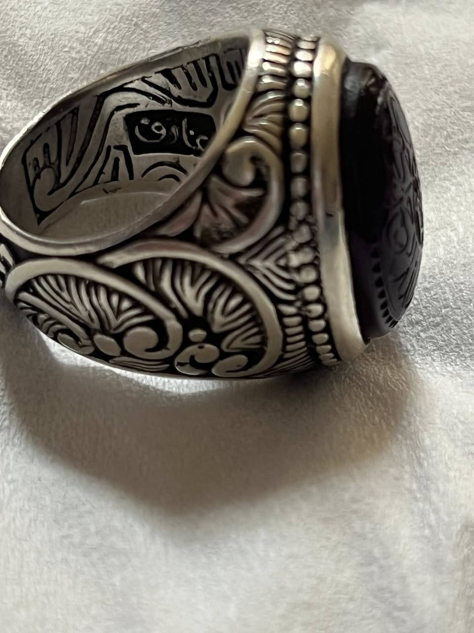 تحفة العقيق
محبس عقيق يماني صياغة عارف منقوش حرز السيد علي القاضي (حرز كامل ) وزن ثقيل حجر عقيق كرزي 
السعر 175 الف 
يوجد توصيل


**إذا كنت صاحب هذا الإعلان وتريد حذفه لأي سبب، رجاءا أرسل رسالة إلى الدعم الفني**