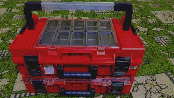 عدة متكاملة نظافة ألف بلميه الصندوق متكون من طابقين الصندوق حجم الكبير 60سانتيم ضد الماء وضد الغبار وضد الكسر تواصل عرقم *********** السعر 250 الف
