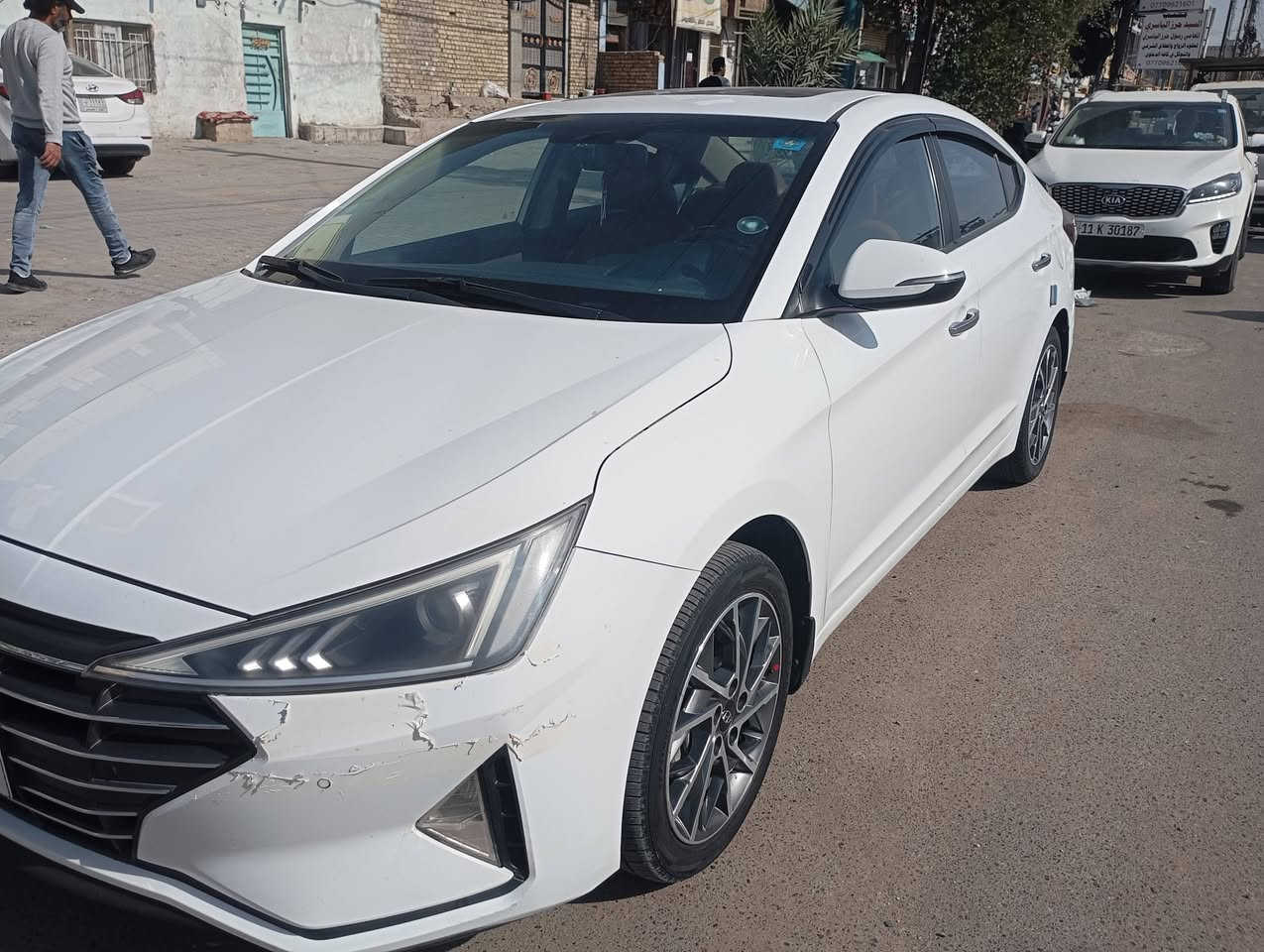 سلام عليكم النترا خليجيه موديل 20فول مواصفات شركه العامة محرك 200دوش كيرايتي مكفولات  برغي مامفتوح بيهن وسوناربتاريخ جديد بس باردالي واضح غيرهاي مكفوله وين ماايعجبك وديها رقم بغداد دولي جديد هزه جديد سنويا 30بسمي وشرط تحويل مكانها بغداد شعب سعرها 156رقم ***********
