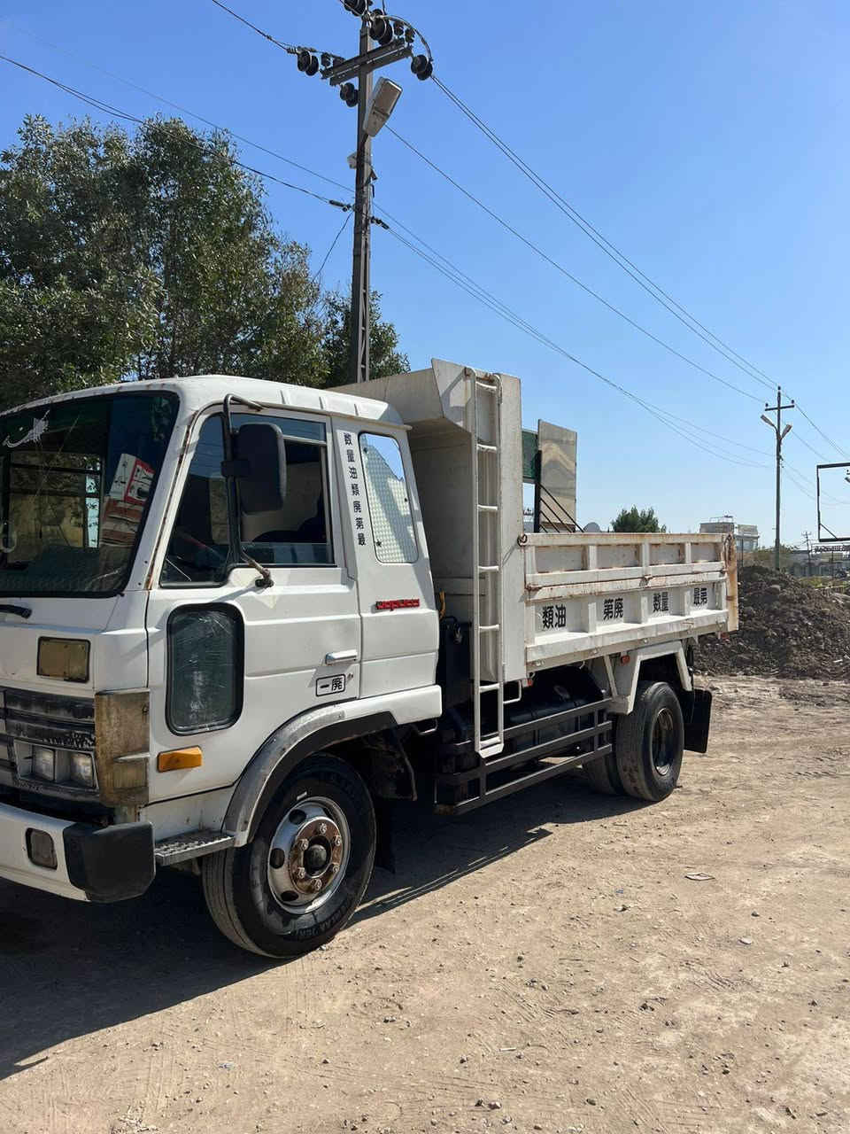 كنتر نيسان للبيع 4 طن ***********
