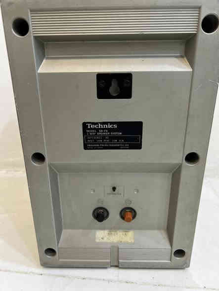 للبيع السماعه الديجي عاطله وسماعه تكنس يابني شغاله وامبلي فاير اوكس با45 كلهن مكاني بغداد ***********
