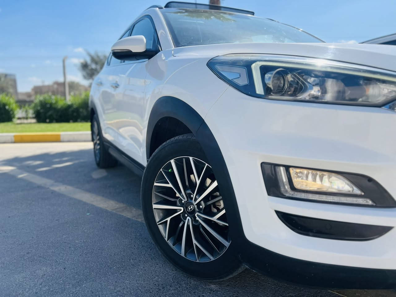 رمضان مبارك
توسان 2020خليجي وكاله الگاصد 
سونار مرفق بالمنشور 
بيها نص البنيد صبغ 
ماشيه(69Km)حقيقي ادك جرس من تعبر الـ120
فول مواصفات:
بنوراما طكتين 
بصمه تشغيل +بصمه ابواب 
اشاره ترحيب وطي المري عند الاقتراب 
حساس امامي+خلفي 
اريل نفكيشن +شاشه كار بلاي +اوامر صوتيه 
كشنات كهربائيه +شاحن لاسلكي 
مود درايف ECO/SPORT/NORMAL
السعر(196)$
مكان السياره بغداد الغزاليه

هـ***********
