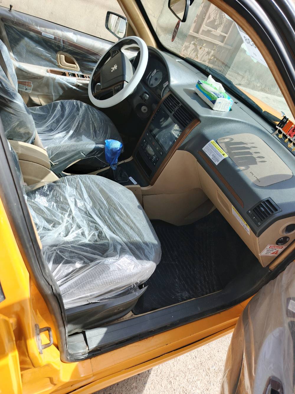 ديالي بعقوبة سياره بيجو بارس 2018
كفاله عامه
مكينه كير 
تبريد شاشهدشبول عالي
