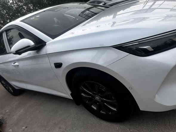 تحيه طيبه الاخوه الأعزاء Byd زيرو ٢٠٢٥ فئه جن L اخوان هاي لارج مو صغيره ولا جن بلاس مثبت ارقام وسنويه تحويل ثاني يوم سعرها ٢٢ مليون ٣٠٠ علمن سعر الزيرو ٢٢و٥٠٠ بدون ارقام مكان السياره بغداد العامريه او البياع شركه ديار الكرم 
***********
